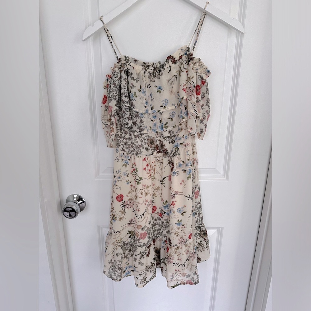 WAYF mini short white cream floral dress sz XS